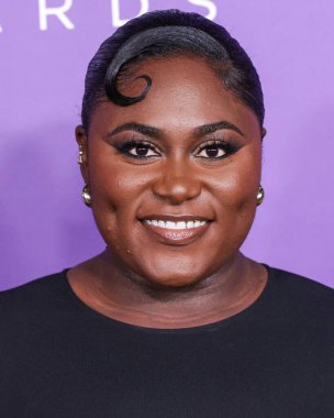 Danielle Brooks, 16 Mart 2024 'te ABD' nin Kaliforniya eyaletinin Los Angeles kentindeki Shrine Konser Salonu ve Fuar Salonu 'nda düzenlenen 55..