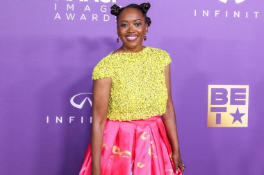 Erika Alexander, 16 Mart 2024 'te ABD' nin Kaliforniya eyaletinin Los Angeles kentindeki Shrine Auditorium ve Expo Hall 'da düzenlenen 55..