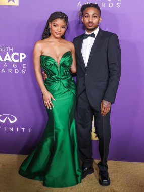 Halle Bailey ve erkek arkadaşı DDDG (Darryl Dwayne Granberry Jr.), 16 Mart 2024 'te ABD' nin Kaliforniya eyaletinin Los Angeles kentinde bulunan Shrine Auditorium ve Expo Hall 'da düzenlenen 55..