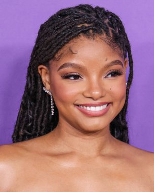Nicole & Felicia Couture 'u giyen Halle Bailey, 16 Mart 2024' te ABD 'nin Kaliforniya eyaletinin Los Angeles kentinde bulunan Shrine Auditorium ve Expo Hall' da düzenlenen 55..