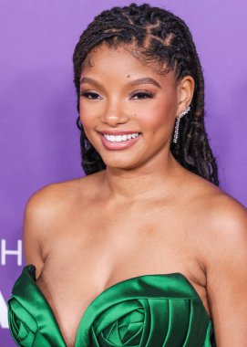 Nicole & Felicia Couture 'u giyen Halle Bailey, 16 Mart 2024' te ABD 'nin Kaliforniya eyaletinin Los Angeles kentinde bulunan Shrine Auditorium ve Expo Hall' da düzenlenen 55..
