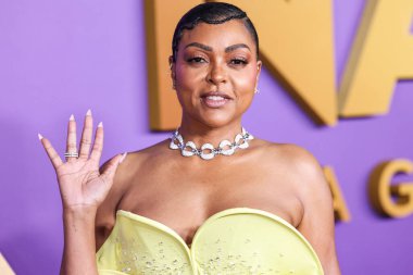 Del Core giyen Taraji P. Henson, 16 Mart 2024 'te ABD' nin Kaliforniya eyaletinin Los Angeles kentindeki Shrine Auditorium ve Expo Hall 'da düzenlenen 55..