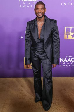 Usher IV, 16 Mart 2024 'te ABD' nin Kaliforniya eyaletinin Los Angeles kentindeki Shrine Konser Salonu 'nda düzenlenen 55. NAACP Resim Ödülleri' ne geldi..