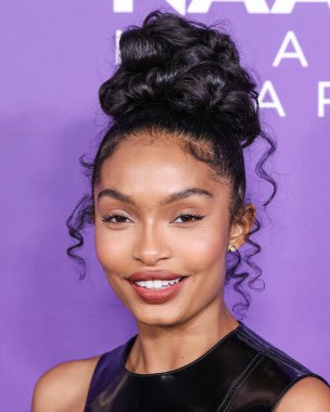 Yara Shahidi, 16 Mart 2024 'te ABD' nin Kaliforniya eyaletinin Los Angeles kentindeki Shrine Konser Salonu ve Fuar Salonu 'nda düzenlenen 55..