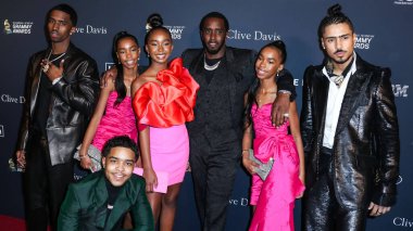 Diddy 'nin Los Angeles ve Miami Evleri 25 Mart 2024 Pazartesi günü Federal Polis Teşkilatı tarafından basıldı. BEVERLY HILLS, LOS ANGELES, CALIFORNIA, ABD: Christian Casey Combs, Jessie James Combs, Justin Dior Combs, Chance Combs