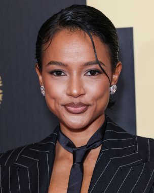 Karrueche Tran, 30 Mart 2024 'te Beverly Hilton Oteli' nde düzenlenen 10. Geleneksel Gerçek Ödülleri 'ne geliyor.. 