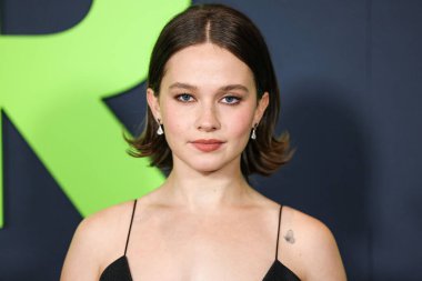 Christopher Esber 'ın giydiği elbiseyi giyen Cailee Spaeny, 2 Nisan 2024 tarihinde Los Angeles, Kaliforniya, ABD' deki Akademi Sinema Müzesi 'nde düzenlenen A24' ün 'İç Savaşı' nın Özel Gösterimi 'ne geldi..