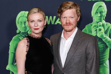 Kirsten Dunst ve kocası Jesse Plemons, 2 Nisan 2024 'te Los Angeles, Kaliforniya, ABD' deki Akademi Sinema Müzesi 'nde düzenlenen A24 İç Savaşı Özel Gösterimi' ne geldiler..