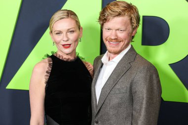 Kirsten Dunst ve kocası Jesse Plemons, 2 Nisan 2024 'te Los Angeles, Kaliforniya, ABD' deki Akademi Sinema Müzesi 'nde düzenlenen A24 İç Savaşı Özel Gösterimi' ne geldiler..