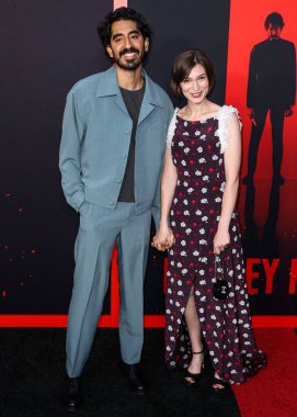 Dev Patel ve kız arkadaşı Tilda Cobham-Hervey, 3 Nisan 2024 'te Hollywood, Los Angeles, Kaliforniya, ABD' de bulunan TCL Çin Tiyatrosu IMAX 'te düzenlenen Universal Pictures' Monkey Man 'in Los Angeles galasına geldiler..