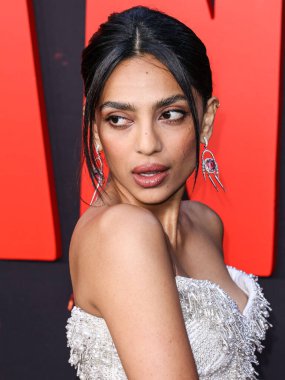 Sobhita Dhulipala, 3 Nisan 2024 'te Hollywood, Los Angeles, Kaliforniya, ABD' de bulunan TCL Çin Tiyatrosu IMAX 'te düzenlenen Evrensel Filmlerdeki Maymun Adam' ın Los Angeles galasına geldi..