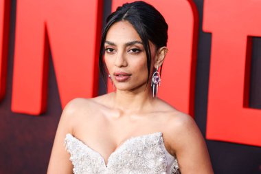 Sobhita Dhulipala, 3 Nisan 2024 'te Hollywood, Los Angeles, Kaliforniya, ABD' de bulunan TCL Çin Tiyatrosu IMAX 'te düzenlenen Evrensel Filmlerdeki Maymun Adam' ın Los Angeles galasına geldi..