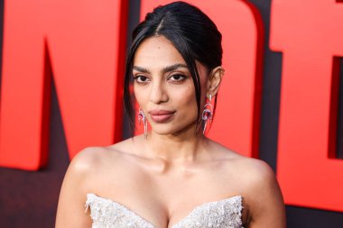 Sobhita Dhulipala, 3 Nisan 2024 'te Hollywood, Los Angeles, Kaliforniya, ABD' de bulunan TCL Çin Tiyatrosu IMAX 'te düzenlenen Evrensel Filmlerdeki Maymun Adam' ın Los Angeles galasına geldi..