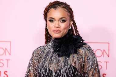 EFFY takılı Zuhair Murad elbisesi giyen Andra Day, Moda Vakfı 'na geldi. Ödül 2024, 9 Nisan 2024 'te Beverly Hills, Los Angeles, Kaliforniya, ABD' de bir özel konutta düzenlendi..