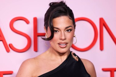 Ashley Graham Amerika Moda Vakfı 'na geldi. Ödül 2024, 9 Nisan 2024 'te Beverly Hills, Los Angeles, Kaliforniya, ABD' de bir özel konutta düzenlendi..