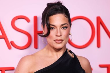 Ashley Graham Amerika Moda Vakfı 'na geldi. Ödül 2024, 9 Nisan 2024 'te Beverly Hills, Los Angeles, Kaliforniya, ABD' de bir özel konutta düzenlendi..