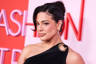 Ashley Graham Amerika Moda Vakfı 'na geldi. Ödül 2024, 9 Nisan 2024 'te Beverly Hills, Los Angeles, Kaliforniya, ABD' de bir özel konutta düzenlendi..