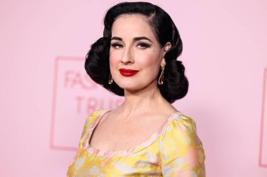 Dita von Teese Moda Vakfı 'na vardı. Ödül 2024, 9 Nisan 2024 'te Beverly Hills, Los Angeles, Kaliforniya, ABD' de bir özel konutta düzenlendi..