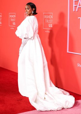 Harbison Stüdyo elbisesi giyen Kelly Rowland, Moda Vakfı 'na geldi. Ödül 2024, 9 Nisan 2024 'te Beverly Hills, Los Angeles, Kaliforniya, ABD' de bir özel konutta düzenlendi.. 
