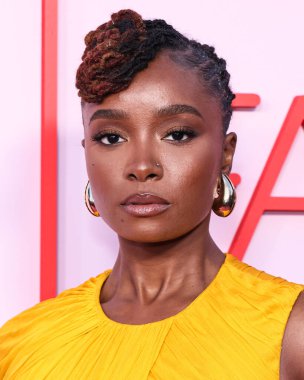 Tory Burch elbisesi giyen KKi Layne Moda Vakfı 'na geldi. Ödül 2024, 9 Nisan 2024 'te Beverly Hills, Los Angeles, Kaliforniya, ABD' de bir özel konutta düzenlendi.. 