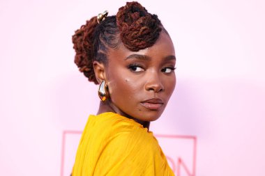 Tory Burch elbisesi giyen KKi Layne Moda Vakfı 'na geldi. Ödül 2024, 9 Nisan 2024 'te Beverly Hills, Los Angeles, Kaliforniya, ABD' de bir özel konutta düzenlendi.. 