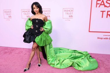 Mach ve Mach topuklu ayakkabı giyen Liza Koshy Moda Vakfı 'na ulaştı. Ödül 2024, 9 Nisan 2024 'te Beverly Hills, Los Angeles, Kaliforniya, ABD' de bir özel konutta düzenlendi.. 