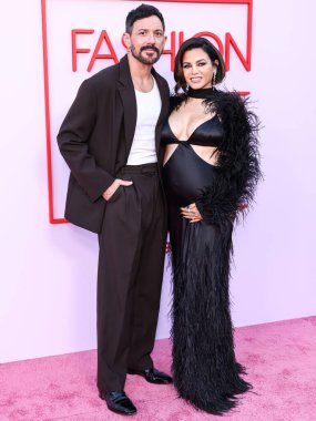 Steve Kazee ve kız arkadaşı Jenna Dewan Moda Vakfı 'na geldiler. Ödül 2024, 9 Nisan 2024 'te Beverly Hills, Los Angeles, Kaliforniya, ABD' de bir özel konutta düzenlendi..