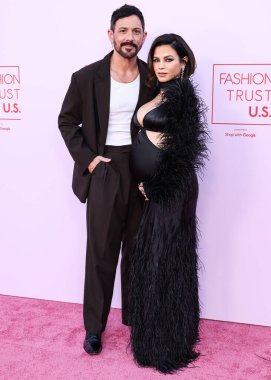 Steve Kazee ve kız arkadaşı Jenna Dewan Moda Vakfı 'na geldiler. Ödül 2024, 9 Nisan 2024 'te Beverly Hills, Los Angeles, Kaliforniya, ABD' de bir özel konutta düzenlendi.. 