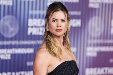 Jean Paul Gaultier SS95 RTW giyen Behati Prinsloo, 13 Nisan 2024 'te Los Angeles, Kaliforniya, ABD' deki Akademi Sinema Müzesi 'nde düzenlenen 10..