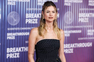 Jean Paul Gaultier SS95 RTW giyen Behati Prinsloo, 13 Nisan 2024 'te Los Angeles, Kaliforniya, ABD' deki Akademi Sinema Müzesi 'nde düzenlenen 10..