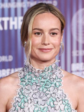Chanel FW23 Couture giyen Brie Larson, 13 Nisan 2024 'te ABD' nin Kaliforniya eyaletinin Los Angeles kentinde bulunan Akademi Sinema Müzesi 'nde düzenlenen 10..