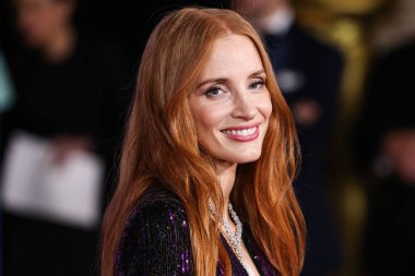 Elie Saab ve Damiani mücevherleri giyen Jessica Chastain, 13 Nisan 2024 'te ABD' nin Kaliforniya eyaletinin Los Angeles kentinde bulunan Akademi Sinema Müzesi 'nde düzenlenen 10.. 