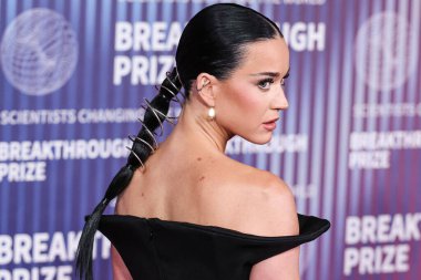 Coperni SS24 RTW ve Mara Paris mücevherlerini giyen Katy Perry, 13 Nisan 2024 'te Los Angeles, Kaliforniya, ABD' deki Akademi Sinema Müzesi 'nde düzenlenen 10.. 