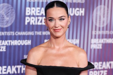 Coperni SS24 RTW ve Mara Paris mücevherlerini giyen Katy Perry, 13 Nisan 2024 'te Los Angeles, Kaliforniya, ABD' deki Akademi Sinema Müzesi 'nde düzenlenen 10..