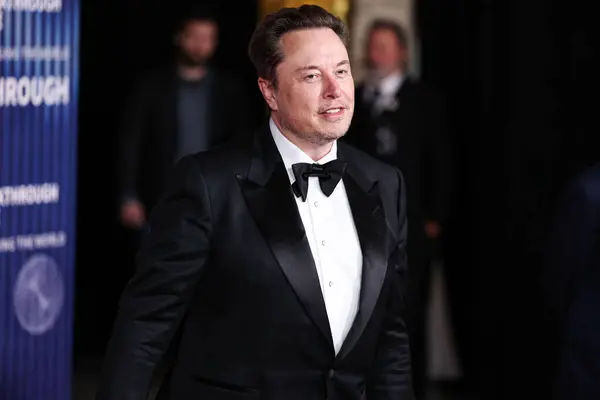 Elon Musk lascia il ruolo nel governo Trump dopo dissidi sul bilancio
