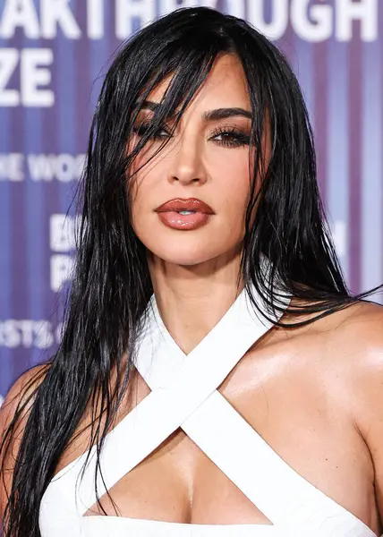 Kim Kardashian Arrives 10Th Annual Breakthrough Prize Ceremony Held Academy — Stock Photo, Image