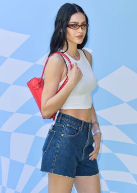 Amelia Gray Hamlin, 2024 Coachella Valley Müzik ve Sanat Festivali sırasında düzenlenen 7. REVOLVE Festivali 'ne 13 Nisan 2024' te Palm Springs, Riverside County, Kaliforniya, ABD 'de düzenlenen 1.