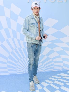 James Kennedy, 2024 Coachella Valley Müzik ve Sanat Festivali sırasında düzenlenen 7. REVOLVE Festivali 'ne 13 Nisan 2024' te Palm Springs, Riverside County, Kaliforniya 'da düzenlenen 1.