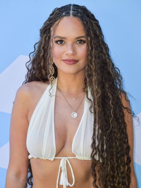 Madison Pettis, 2024 Coachella Valley Müzik ve Sanat Festivali sırasında düzenlenen 7. REVOLVE Festivali 'ne 13 Nisan 2024' te Palm Springs, Riverside County, Kaliforniya 'da düzenlenen 1.