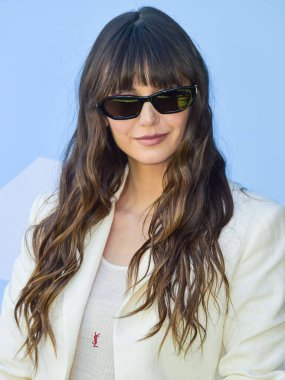 Nina Dobrev, 2024 Coachella Valley Müzik ve Sanat Festivali sırasında düzenlenen 7. REVOLVE Festivali 'ne 13 Nisan 2024' te Palm Springs, Riverside County, Kaliforniya 'da düzenlenen 1.