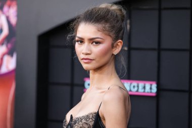 LOS ANGELES, CALIFORNIA, ABD - 16 Nisan: Amerikalı aktris ve şarkıcı Zendaya özel Vera Wang elbisesi ve Bulgari mücevherleri ile Westwood Village Theater 'da düzenlenen' Challengers 'adlı Amazon MGM Stüdyolarının galasına geldi. 
