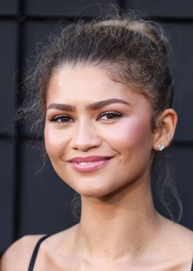 LOS ANGELES, CALIFORNIA, ABD - 16 Nisan: Amerikalı aktris ve şarkıcı Zendaya özel Vera Wang elbisesi ve Bulgari mücevherleri ile Westwood Village Theater 'da düzenlenen' Challengers 'adlı Amazon MGM Stüdyolarının galasına geldi. 