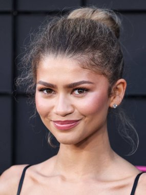 LOS ANGELES, CALIFORNIA, ABD - 16 Nisan: Amerikalı aktris ve şarkıcı Zendaya özel Vera Wang elbisesi ve Bulgari mücevherleri ile Westwood Village Theater 'da düzenlenen' Challengers 'adlı Amazon MGM Stüdyolarının galasına geldi. 