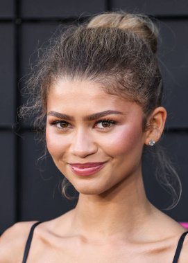 LOS ANGELES, CALIFORNIA, ABD - 16 Nisan: Amerikalı aktris ve şarkıcı Zendaya özel Vera Wang elbisesi ve Bulgari mücevherleri ile Westwood Village Theater 'da düzenlenen' Challengers 'adlı Amazon MGM Stüdyolarının galasına geldi. 