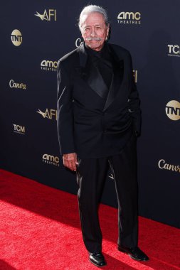 Edward James Olmos, 27 Nisan 2024 'te Hollywood, Los Angeles, Kaliforniya, ABD' de düzenlenen Dolby Tiyatrosu 'nda düzenlenen Ömür Boyu Başarı Ödülü' ne ulaştı.. 