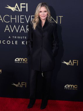 Michelle Pfeiffer, 27 Nisan 2024 'te Hollywood, Los Angeles, Kaliforniya, ABD' de düzenlenen Dolby Tiyatrosu 'nda düzenlenen Ömür Boyu Başarı Ödülü' ne ulaştı..    