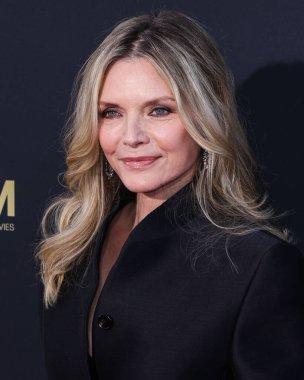 Michelle Pfeiffer, 27 Nisan 2024 'te Hollywood, Los Angeles, Kaliforniya, ABD' de düzenlenen Dolby Tiyatrosu 'nda düzenlenen Ömür Boyu Başarı Ödülü' ne ulaştı..    