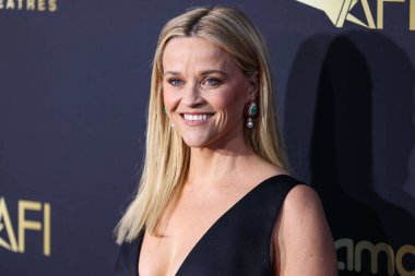 Reese Witherspoon, 27 Nisan 2024 'te Hollywood, Los Angeles, Kaliforniya, ABD' de düzenlenen Dolby Tiyatrosu 'nda düzenlenen Ömür Boyu Başarı Ödülü' ne ulaştı.. 