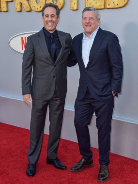 Jerry Seinfeld ve Ted Sarandos, Netflix 'in 30 Nisan 2024' te Hollywood 'daki Hollywood Mısırlı Tiyatrosu' nda düzenlenen Los Angeles Premiere Of Netflix 'in 