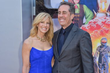 Jessica Seinfeld ve kocası Jerry Seinfeld, Netflix 'in 30 Nisan 2024' te Hollywood 'da Hollywood, Los Angeles, Kaliforniya, ABD' de düzenlenen 